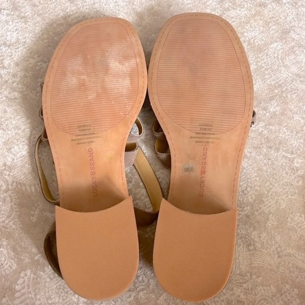 Brand New Lucky Brand Genuine Suede Chunky Low Heel Strappy Gladiator Sandals